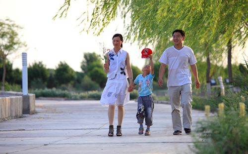 6种夏季游戏,带孩子玩起来!_健康资讯_就医16