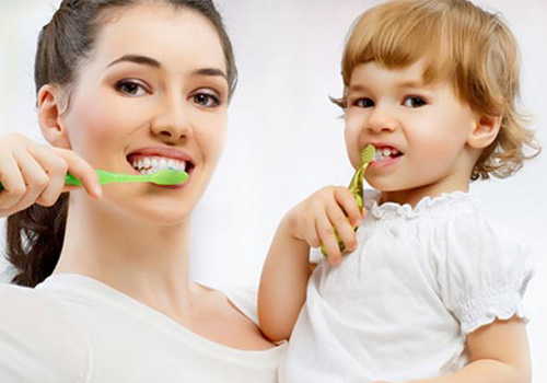 宝宝长几颗牙的时候该刷牙?_健康资讯_就医1