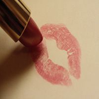 对象留下的“吻痕”如何快速去除？方法全在这里...