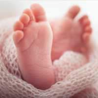 湖南一女子换肾十年后产下健康男婴 系国内首例