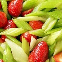 水果神菜西芹炒草莓遭哄抢 黑暗料理如何烹饪才健康?