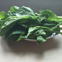 又被骗了?菜上有虫眼≠没打过农药!