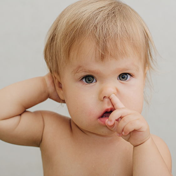 孩子挖鼻子可能是病！爸妈们千万要注意