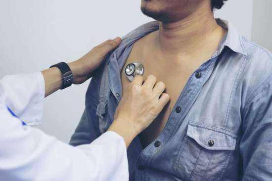 89岁男性得乳腺癌全切左乳！医生：男性也会得乳腺癌，有3大症状