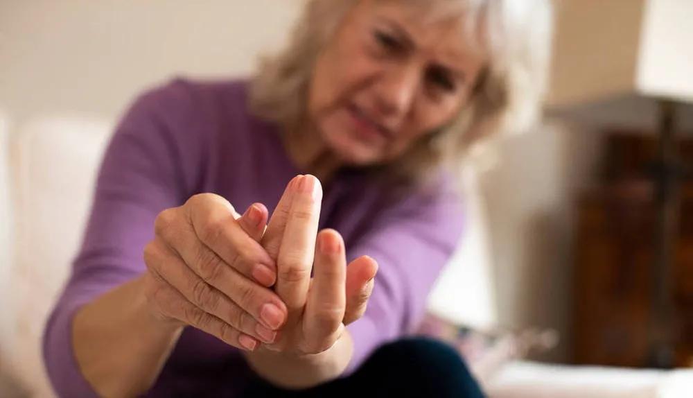 帕友问：袁医生，脑起搏器手术可以治好帕金森病吗？
