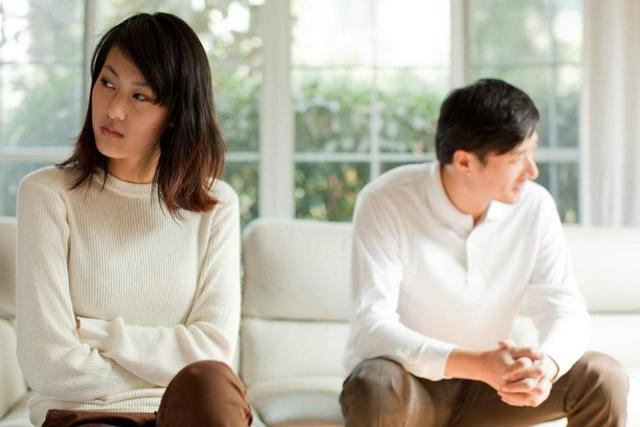 男性为何会少精弱精？和这三个“不检点”习惯有关，另一半也别躲
