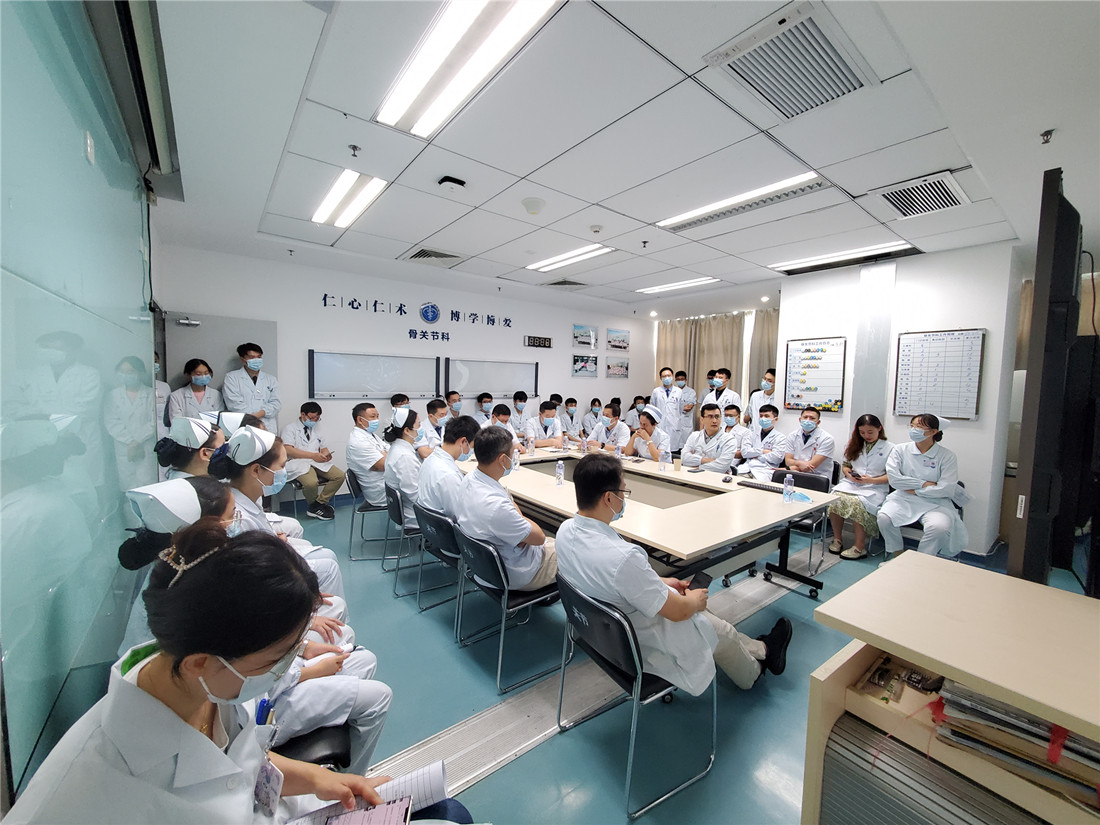 膝关节炎严重，换上人工膝盖后，会是什么感觉？