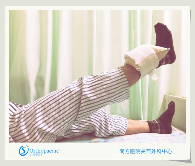 股骨颈<a href='//www.haodf.com/jibing/guzhe.htm' style='text-decoration:none;' target='_blank'>骨折</a>手术后，如何进行康复训练？