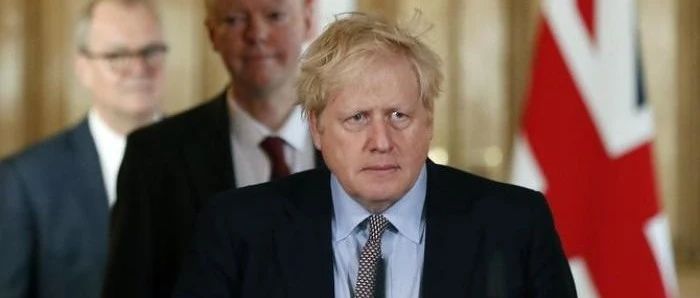 英国让60%的人感染新冠肺炎来延缓疫情，是专家良策？还是草菅人命？