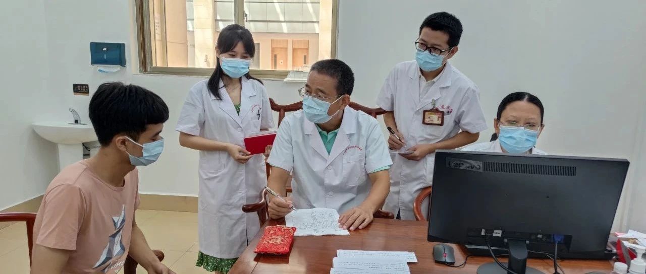 副厅级医生出诊：我的第一身份是专家，患者并不看重我官职！