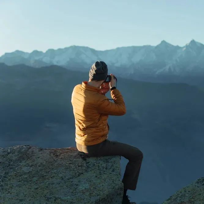 存钱和不存钱的人，中年以后过不一样的人生