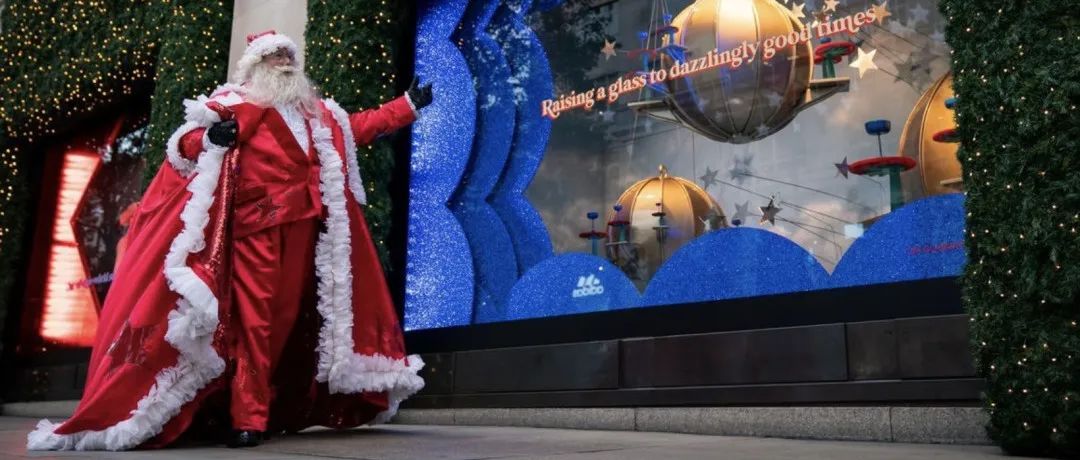 今年圣诞节，坐在家里看外国人「内卷」